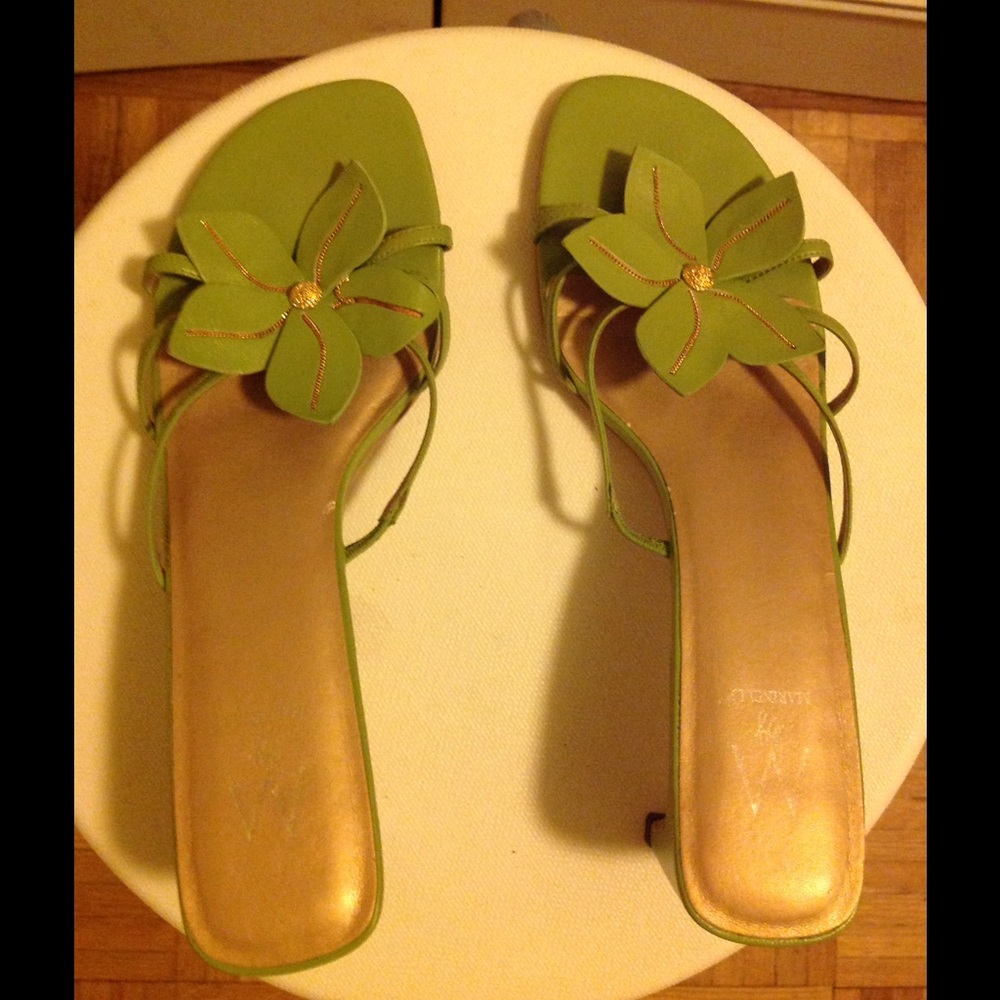 M By Marinelli Cameo Lime Green Slides with Flower